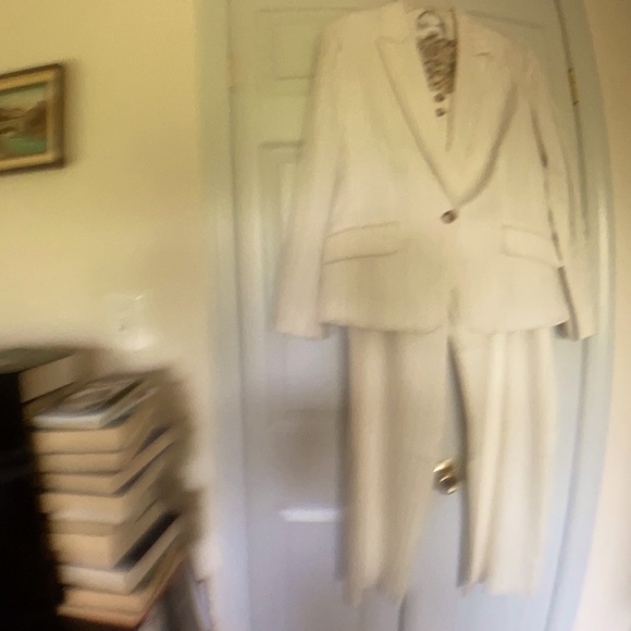 Jones of New York pinstripe pant suit - Picture 2 of 7